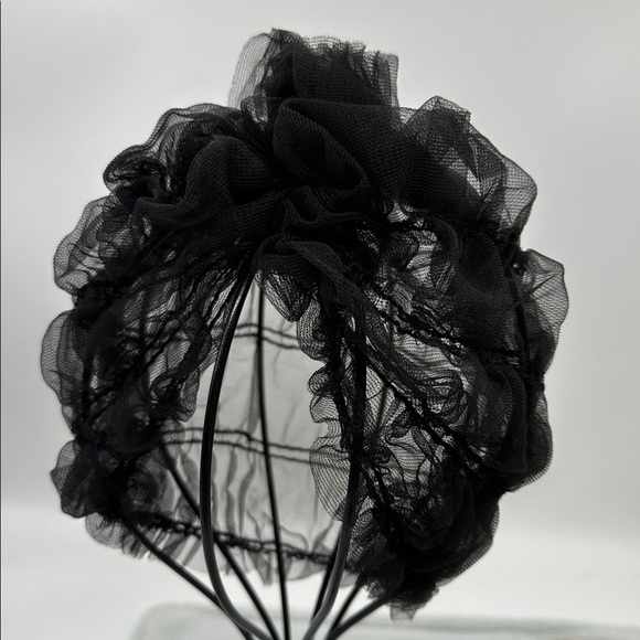 Vintage Accessories - Vintage Gorgeous Ruffled Rosette Tulle Coiffure Hair Protector or Decoration